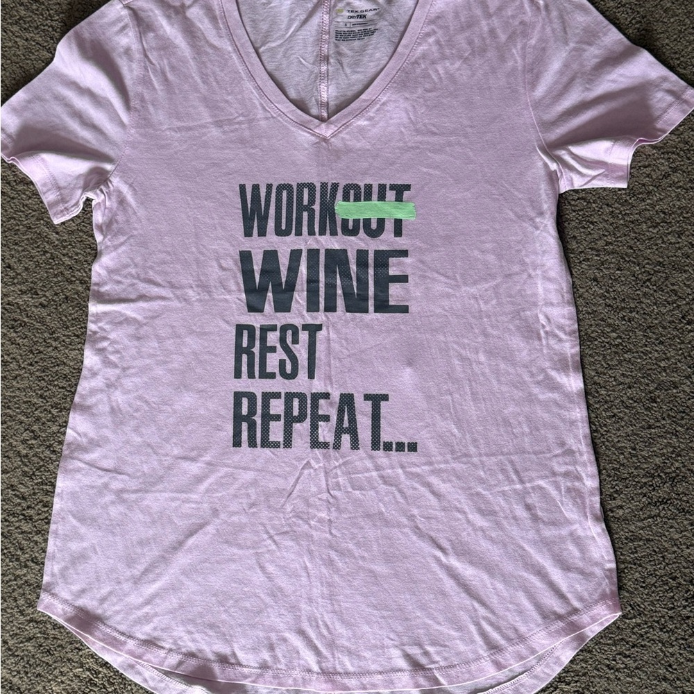 Tek Gear Light Pink Graphic V-Neck Tee